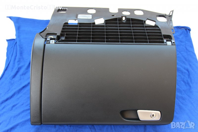 Жабка Audi A4 B8 (2007-2011г.) Ауди А 4 / ⚫Цвят: Черен с slot за чейнджър, снимка 1