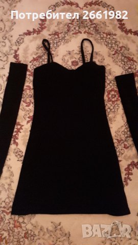 Малка черна кадифена рокличка  с ръкави- Little Black Dress