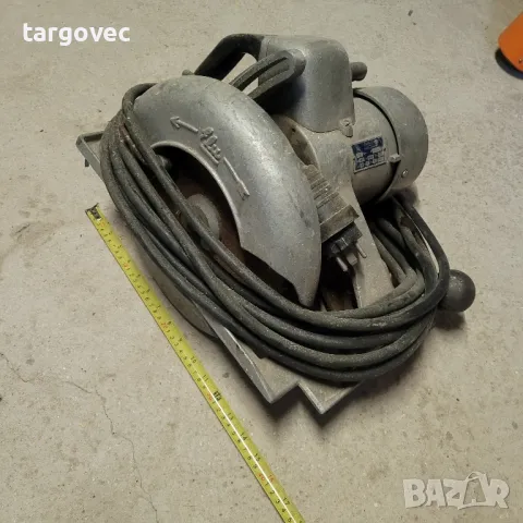 голям масивен немски циркуляр