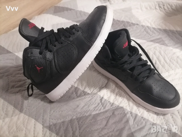 Детски маратонки /кецове Jordan 35, снимка 2 - Детски маратонки - 51761460