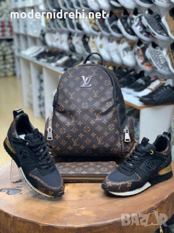 Дамски комплект спортни обувки портфейл и раница Louis Vuitton код 23, снимка 1