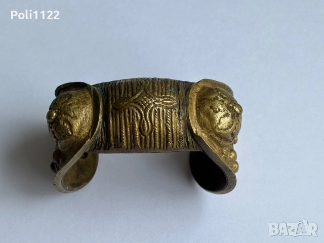 Възрожденска гривна рогатка