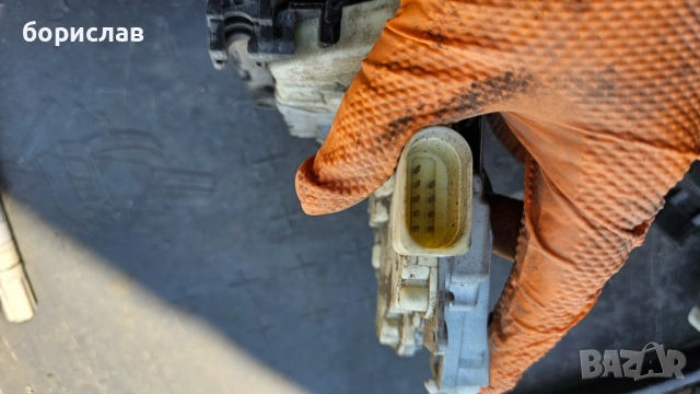 Задна дясна брава за audi Q7 , снимка 2 - Части - 51751169