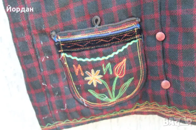 Мъжко вълнено елече с гайтани от народна носия, снимка 7 - Антикварни и старинни предмети - 50130892