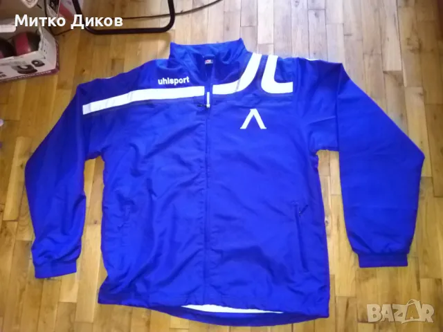 Горнище на Левски марково на Ушлспорт размер Л отлично