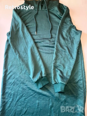 Tюркоазена Рокля/Суичър