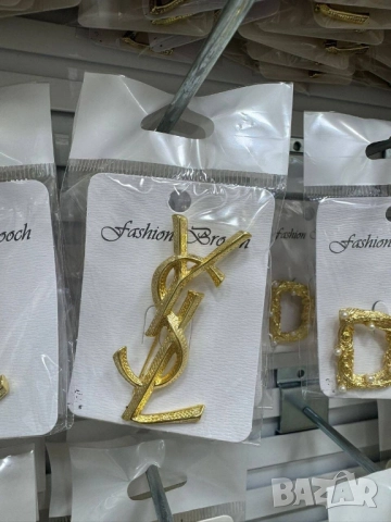 брошки ysl saint laurent chanel dolce gabbana, снимка 11 - Други - 52093079