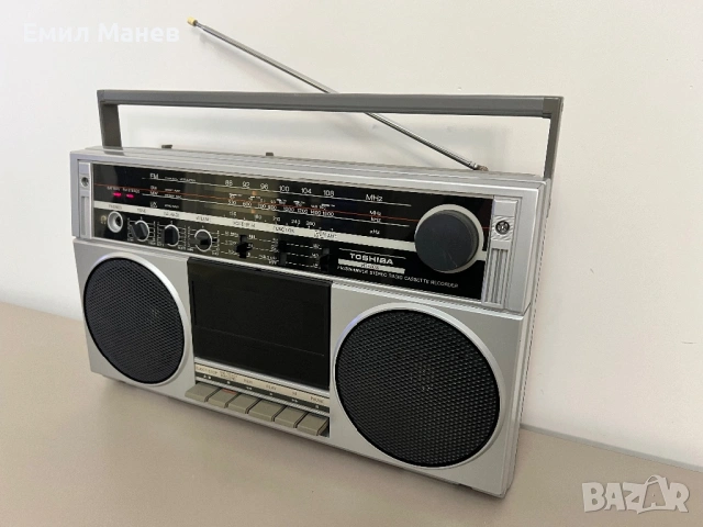 Toshiba RT 80S, снимка 3 - Радиокасетофони, транзистори - 53576271