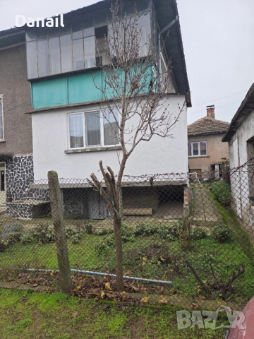 ЕТАЖ ОТ КЪЩА