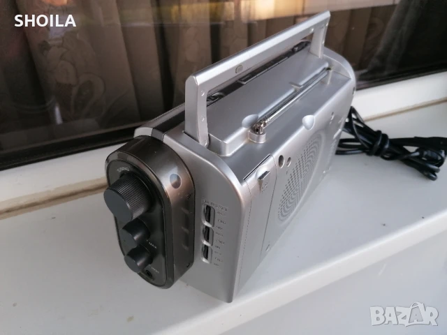 Sony ICF-904L, снимка 4 - Радиокасетофони, транзистори - 51387012