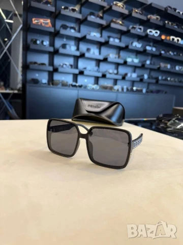 очила с черен обикновен калъф fendi prada versace chanel , снимка 4 - Слънчеви и диоптрични очила - 50924387