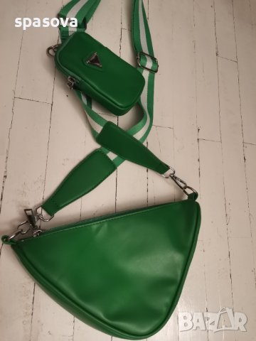 Модерна дамска чанта зелена триъгълна, снимка 2 - Чанти - 38004670