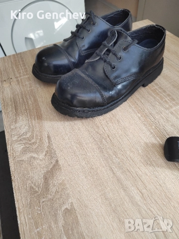 Металски обувки с Желязно Бомбе