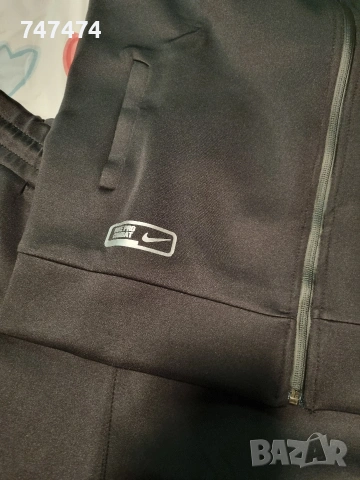 Нов спортен екип NIKE, M, снимка 6 - Спортни дрехи, екипи - 53107101