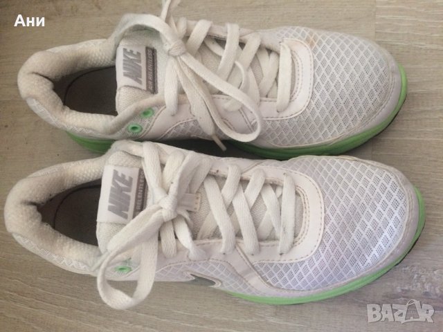 Дамски маратонки Nike Air, снимка 2 - Маратонки - 38411754