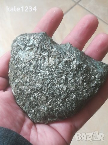 Актинолит. Естествен минерал. Actinolite. Скъпоценен. Лечебен камък. 