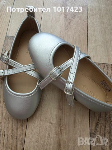 Детски обувки тип пантофки сребристи, снимка 3 - Детски обувки - 50698683