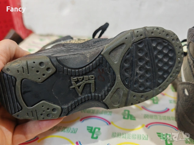 Уникални детски кецове LA Gear 30 номер , снимка 7 - Детски маратонки - 53336209