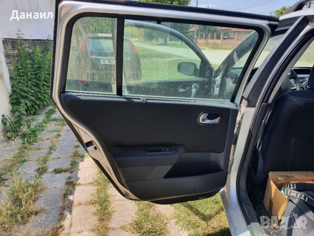 Renault Megane Combi 1.5 dCi 106hp,2005г.На части, снимка 11 - Автомобили и джипове - 37426325