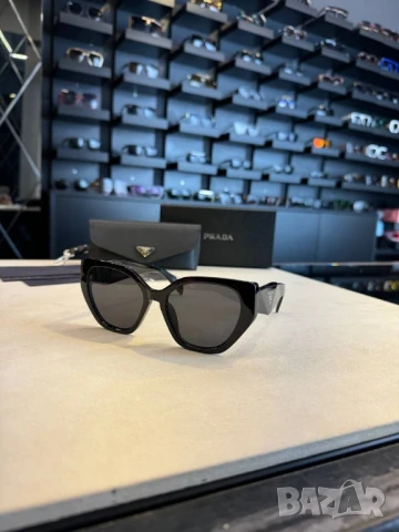 очила с черен обикновен калъф prada , снимка 3 - Слънчеви и диоптрични очила - 50608361