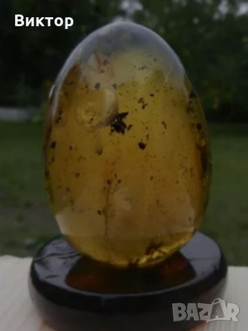 Старинно яйце от 100% натурален Балтийски кехлибар 1900 година. 