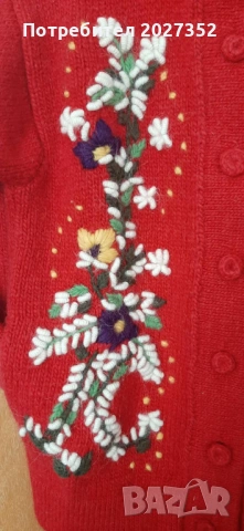 Дамска жилетка ефектна ръчна изработка 100%вълна, снимка 2 - Жилетки - 53094109