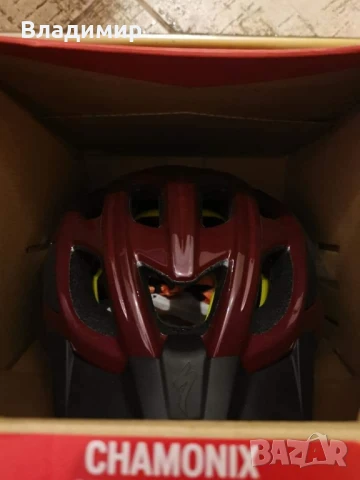НОВА каска за колоездене Specialized Chamonix Mips, снимка 2 - Спортна екипировка - 50646262