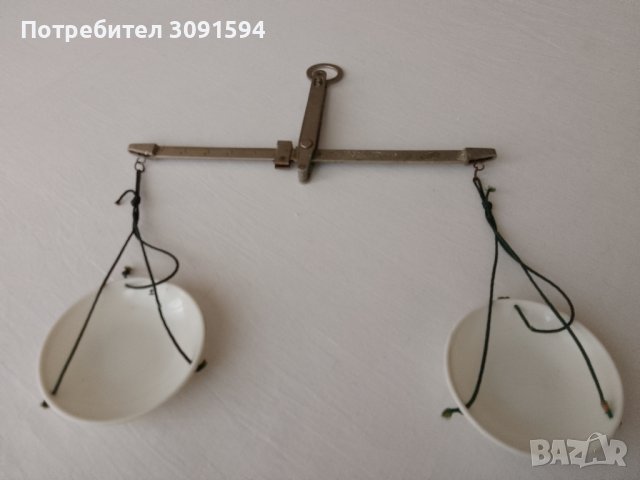 Стара аптекарска везна , снимка 1