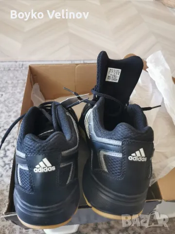 продавам нови маратонки Адидас гел номер 46 за 120 лв, супер удобни