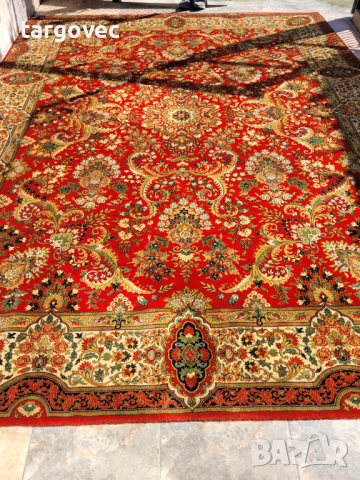 Прекрасен персийски ръчно вързан килим, снимка 1 - Килими - 44909088