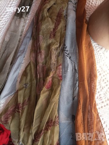 Дамски шалове всички цветове, снимка 18 - Шалове - 40757416