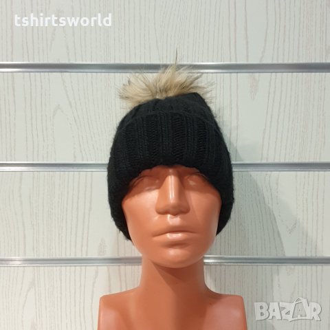 Нова зимна шапка в черен цвят с помпон/пух, снимка 5 - Шапки - 35512585