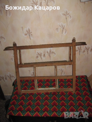 Стара дървена поставка, за порцеланови буркани. Цена 37 лева(18.92 €). Пращам по Еконт., снимка 3 - Антикварни и старинни предмети - 51834895