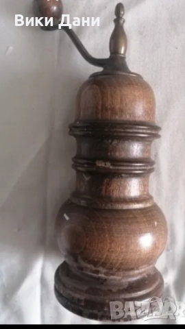 Австрия разни Мелници струговано дърво сол пипер , снимка 8 - Други ценни предмети - 33403870