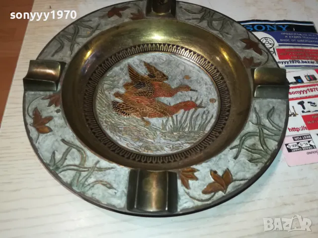 INDIA-ГОЛЯМ ПУРАДЖИИСКИ ПЕПЕЛНИК ОТ ФРАНЦИЯ 21СМ 2812241934