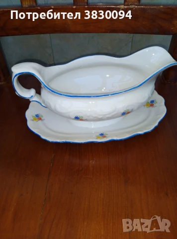 Стара порцеланова сосиера