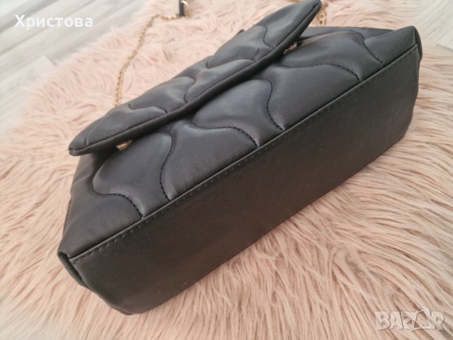 Нова кожена черна чанта - 20,00лв., снимка 3 - Чанти - 43146957