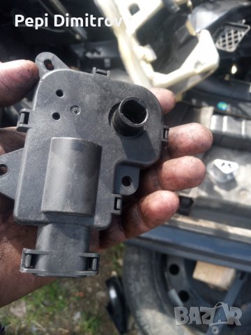 Моторче клапа парно 52485400 за RENAULT LAGUNA II , espace 4, снимка 2 - Части - 40172458