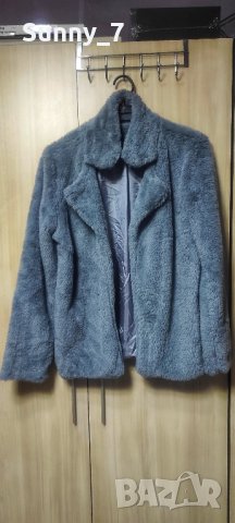 Сиво пухкаво палто, снимка 3 - Палта, манта - 43641071