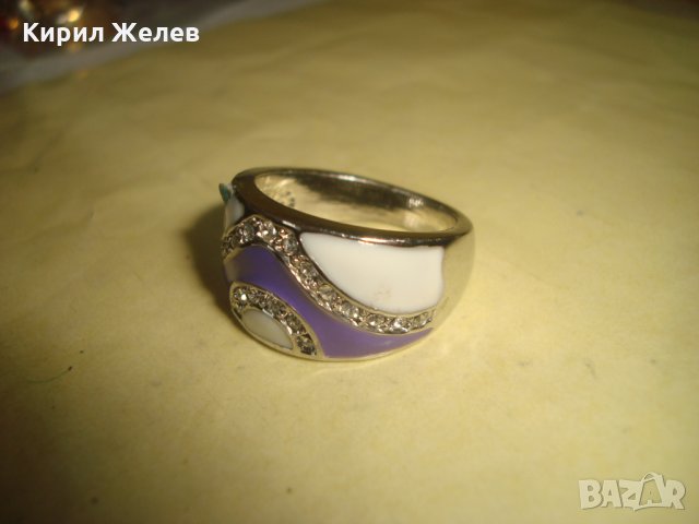 СРЕБРИСТ ЕМАЙЛИРАН с ФАСЕТ - КРИСТАЛЧЕТА АРТ МОДЕН ПРЪСТЕН 22693, снимка 3 - Пръстени - 33153953