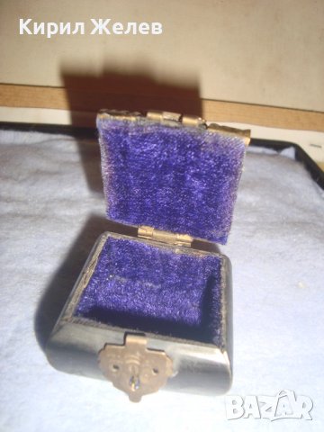 СТАРИННА ТИБЕТСКА КУТИЙКА за БИЖУТА от РОГ с МЕСИНГОВ ОБКОВ и ПЛЮШ ВЪТРЕ МАЙСТОРСКА ИЗРАБОТКА 32232, снимка 12 - Антикварни и старинни предмети - 38258852