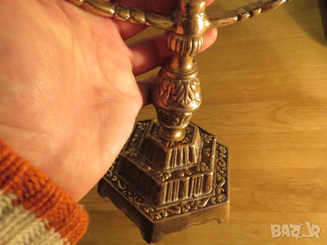 Голям бронзов  свещник за ханука  МЕНОРА 31х 28см. - еврейски свещник - внос от Израел, Йерусалим, снимка 3 - Антикварни и старинни предмети - 35483525
