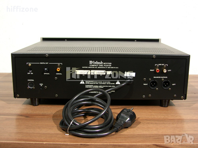 CD player McIntosh mcd7009, снимка 8 - Ресийвъри, усилватели, смесителни пултове - 36419374