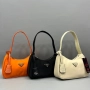 чанти prada, снимка 1