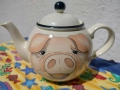 Винтидж чайник Back to Front Pig на Arthur Wood, снимка 1