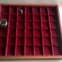 стара табла с велур за часовници ,монети и бижута., снимка 4 - Антикварни и старинни предмети - 43834366
