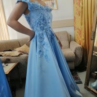 Бална синя рокля с 3Д цветя, снимка 3 - Рокли - 32799631