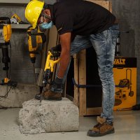 Dewalt Перфоратор Акумулаторен Безчетков 18V Батерия 4Ah Зарядно Куфар, снимка 11 - Бормашини - 39403631