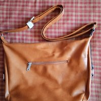 Нова кожена чанта, снимка 2 - Чанти - 32653604