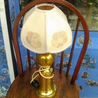 Голяма месингова настолна нощна лампа с абажур, снимка 3 - Други ценни предмети - 38331221